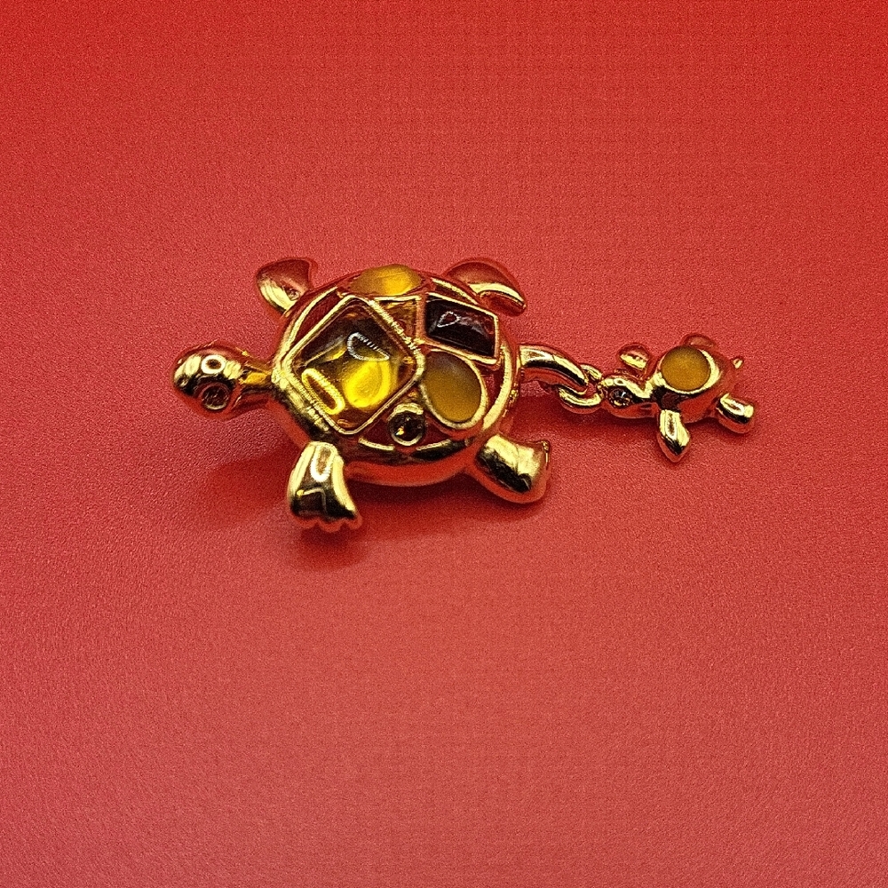 Monet Gold Turtle Brooch with Intricate Detailing